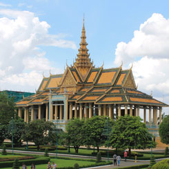 4:30pm Bargain hunting