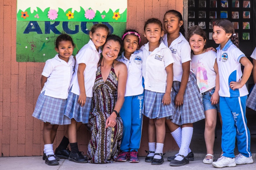 Kristy with the children from the school in Puerto Colombia