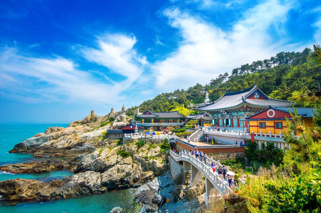 south korean buddhist temple