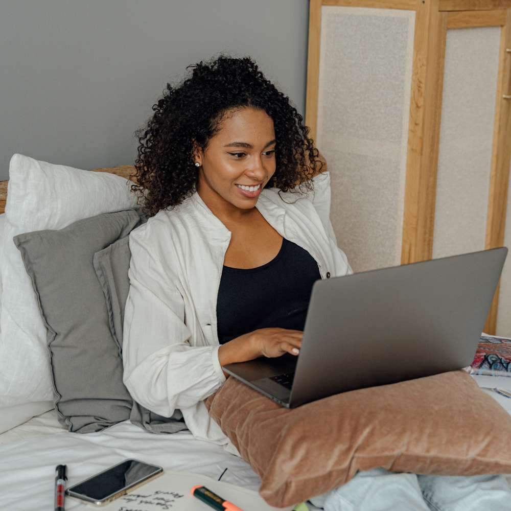 The Best Online English Teaching Jobs! 1000's Jobs Available  i-to-i TEFL
