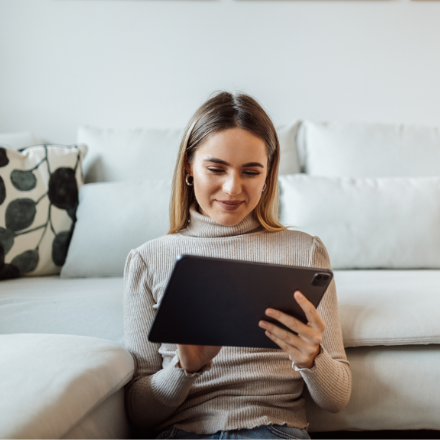 WOMAN BROWSING ONLINE