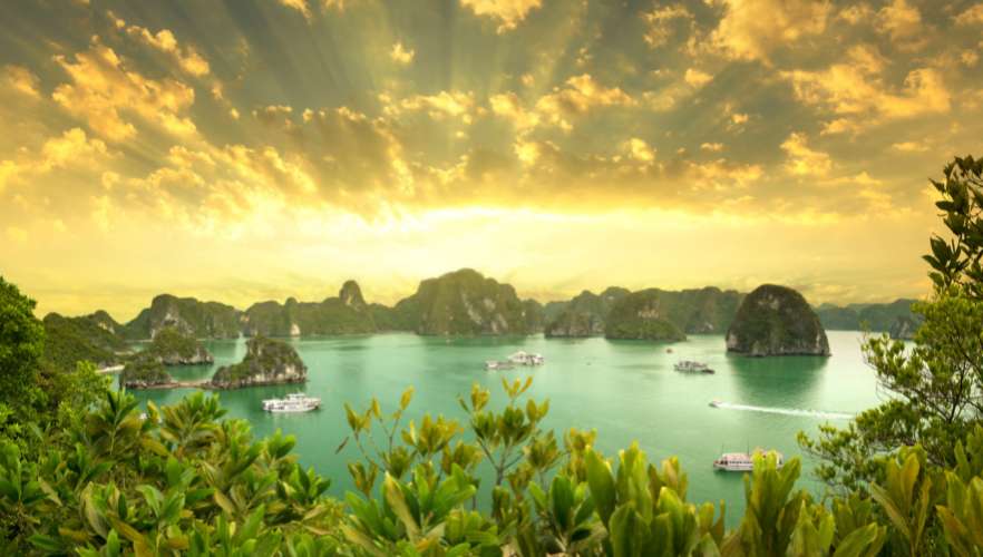 HALONG BAY